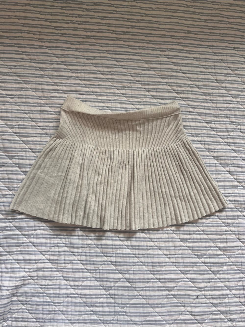 aerie Ribbed Pleated Circle Skirt in Light Gray